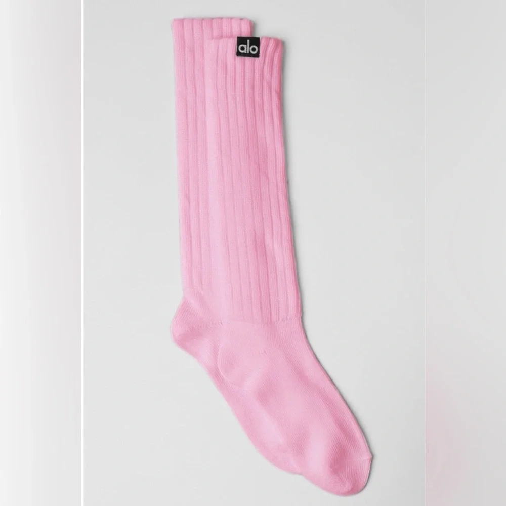 NWT ALO Yoga Sweet Pink Scrunch Socks Medium (Women’s 8-11.5)